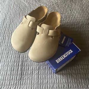 Birkenstock Tabacco Brown shoes size 9